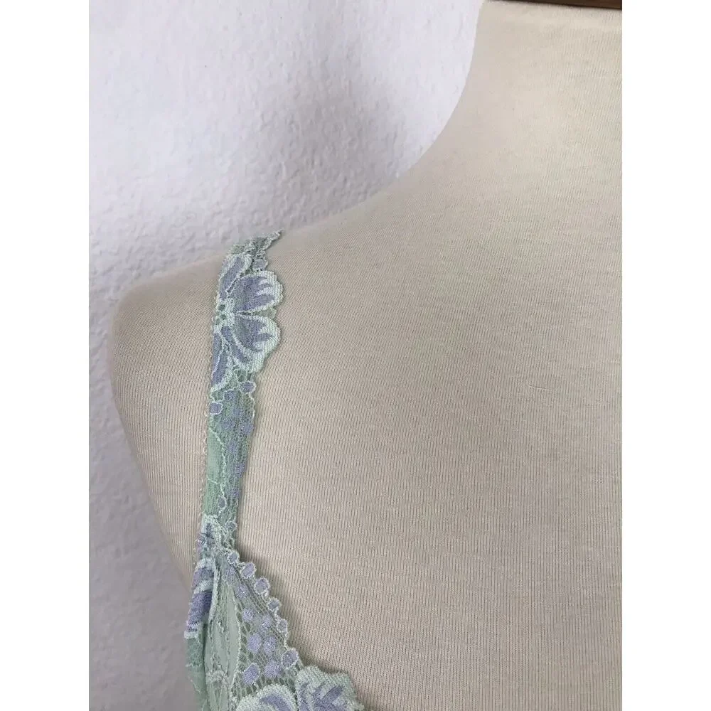 Victoria's Secret Lingerie Floral Lace Underwire Padded Bra